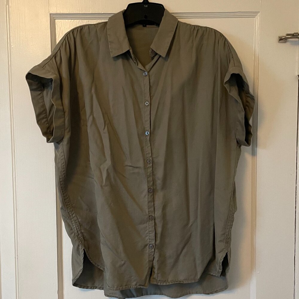 Quince Short Sleeve Button Up Camp Shirt - Olive - size Medium
